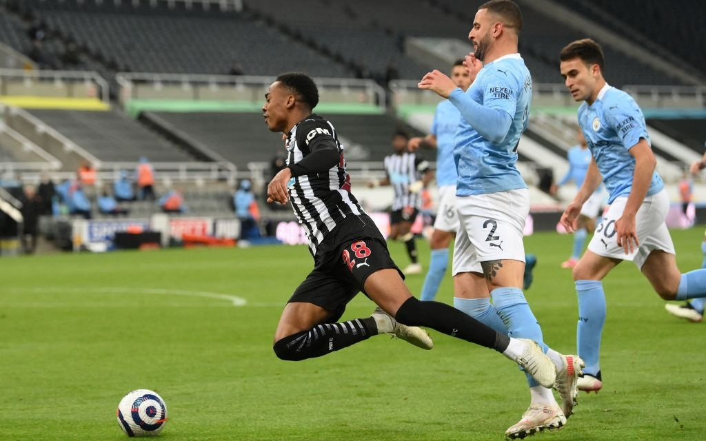 Rượt đuổi hấp dẫn, Man City nhọc nhằn vượt qua Newcastle với tỷ số 4-3 trong ngày Torres lập hat-trick