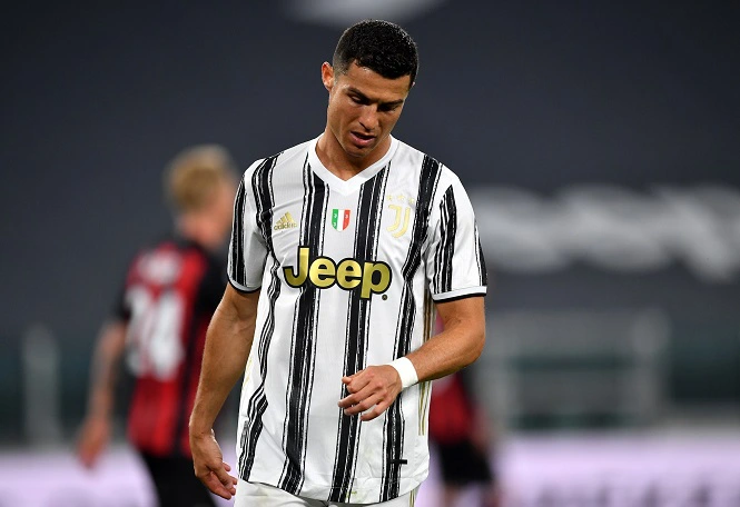 Juve lách qua khe cửa hẹp, Ronaldo đăng đàn "khóa miệng" anti-fan - Ảnh 3.