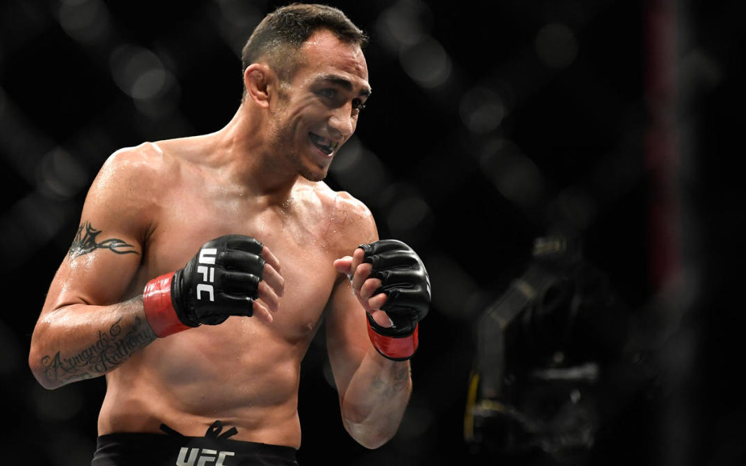 Tony Ferguson và tinh thần không bỏ cuộc bất chấp từng bị Charles Oliveira bẻ tay hay khóa ngất vào năm 2009