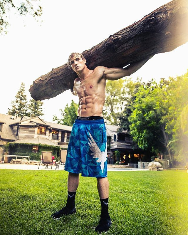 Logan Paul: Từ kẻ bị ghét bỏ tới người được chọn thượng đài cùng Mayweather - Ảnh 4.