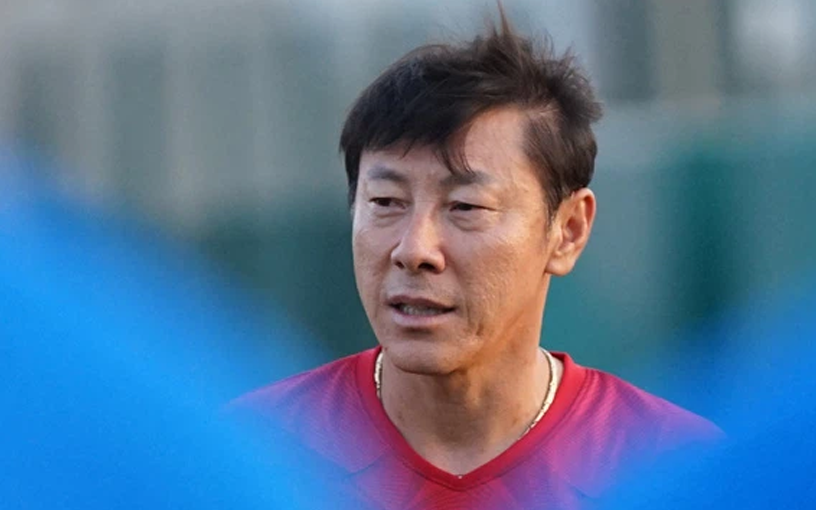 HLV Shin Tae-yong cay cú trọng tài, đăng lên mạng xã hội "truy cứu" sau trận thua Việt Nam