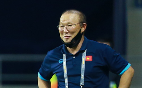 HLV Park Hang-seo bật cười sau khi tuyển Việt Nam bị thủng lưới trước Malaysia