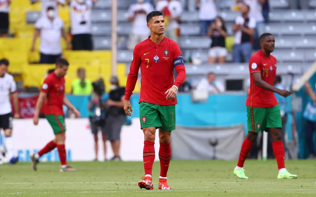 Đồng đội của Ronaldo có ngày thi đấu tệ hại, cùng nhau tạo nên kỷ lục không ai muốn 