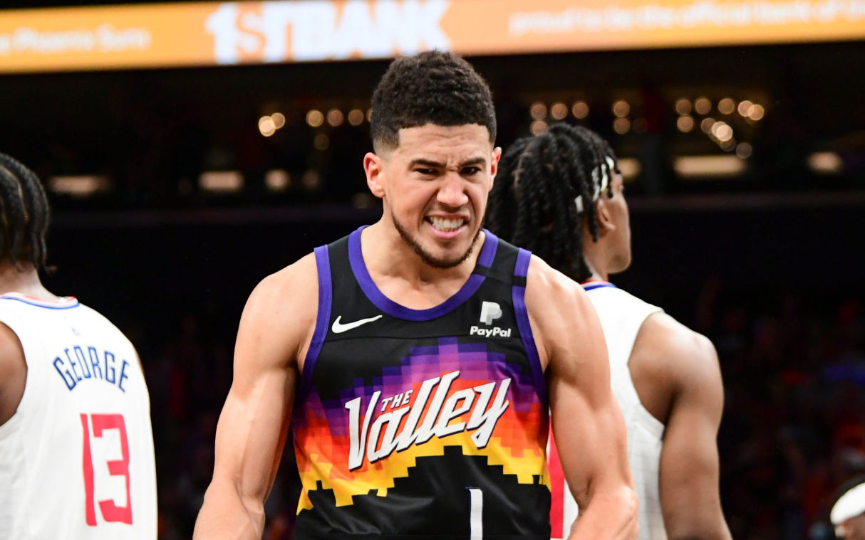 Lần đầu "lên đỉnh" cùng triple-double, Devin Booker đưa Phoenix Suns đến chiến thắng quý giá ở Game 1