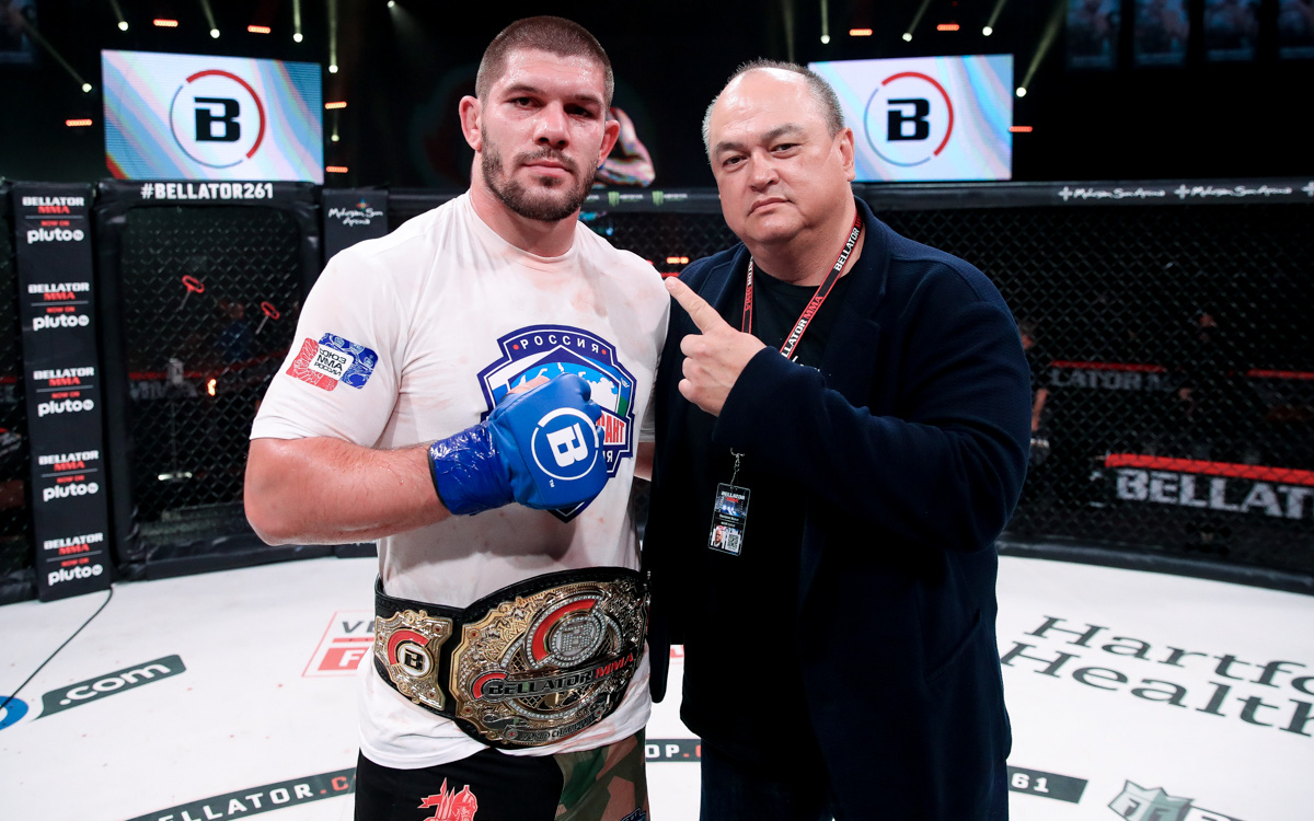 Valentin Moldavsky đánh bại Timothy Johnson trong trận đại chiến, giành về chiếc đai lịch sử của Bellator