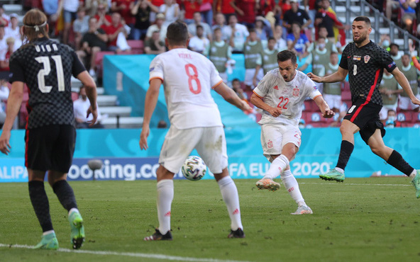 Video: Pablo Sarabia dứt điểm trái phá, mang về bàn gỡ 1-1 quý như vàng cho Tây Ban Nha