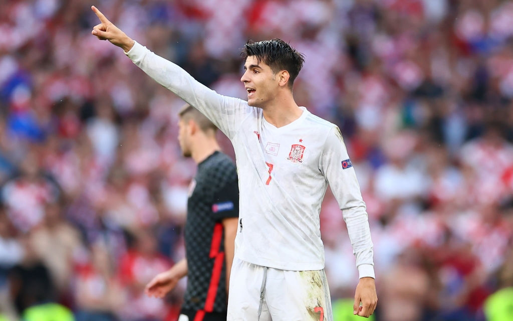 Video Euro 2020: Morata vô-lê đẹp mắt nâng tỷ số lên thành 4-3 cho Tây Ban Nha