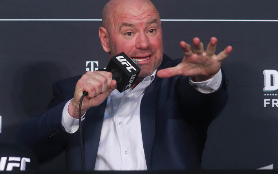 Chủ tịch Dana White tranh cãi gay gắt với đại diện của Francis Ngannou sau khi UFC chốt kèo tranh đai tạm thời