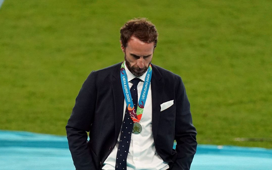 Lòng vị tha kỳ lạ của nước Anh với "gã ngốc" Gareth Southgate