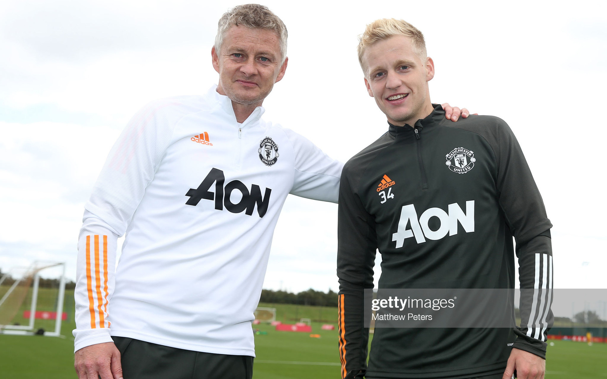 Solskjaer muốn MU chơi tấn công nhiều hơn ở mùa giải mới với sơ đồ 4-3-3: Cơ hội cho Van De Beek?