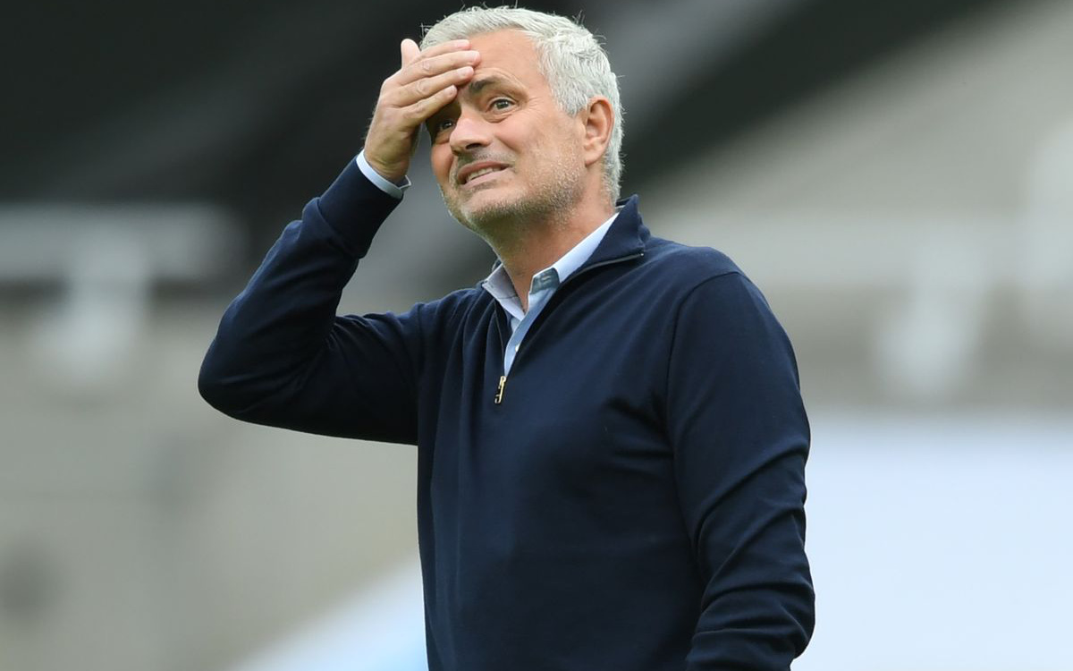 Chuyển nhượng 17/7: MU khiến Mourinho chưng hửng