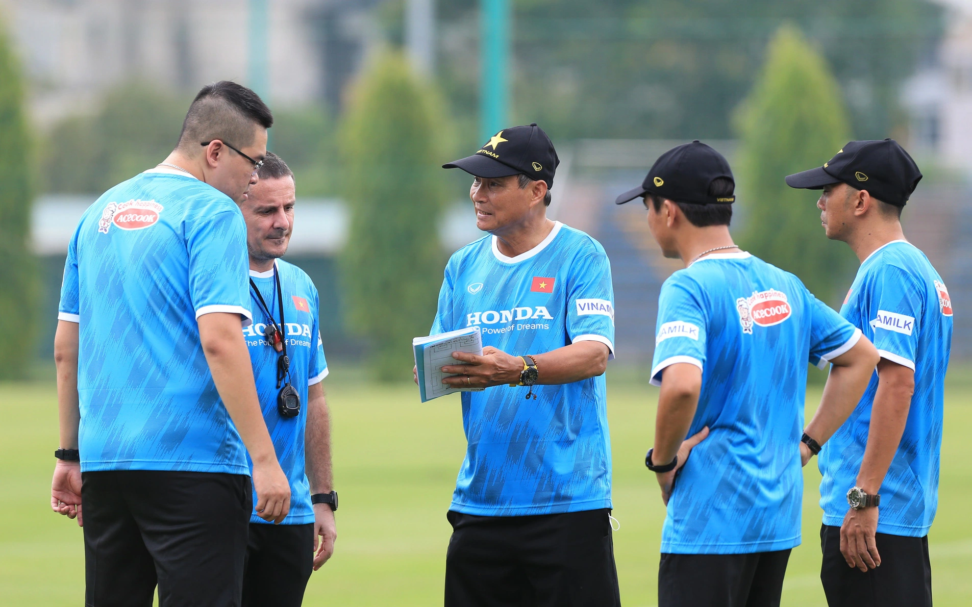 HLV Mai Đức Chung: "Đối thủ tại vòng loại Asian Cup rất xa lạ, Việt Nam không nên chủ quan"