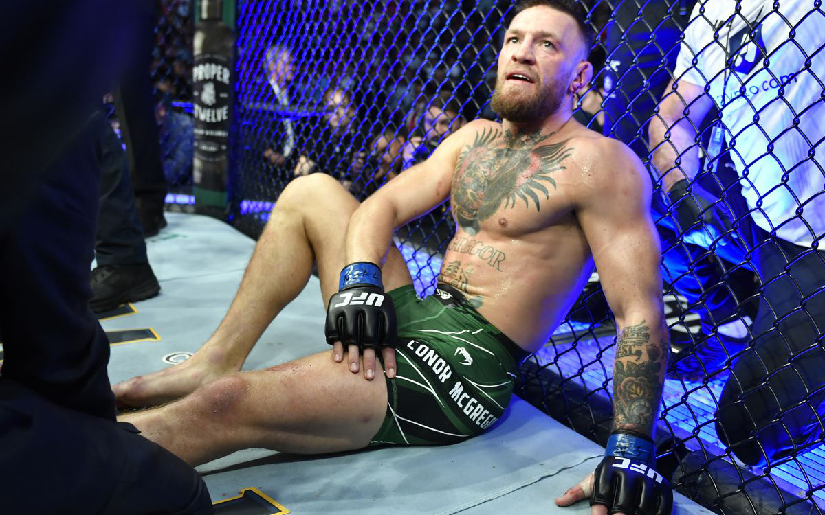 Chủ tịch Dana White: Conor McGregor bị viêm mắt cá, đòi quấn băng cổ chân trước trận gặp Dustin Poirier