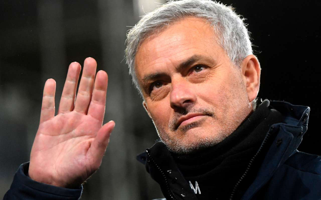 Từ cuối tháng 6, Mourinho đã tiên tri 2 đội tuyển góp mặt ở chung kết Euro 2020