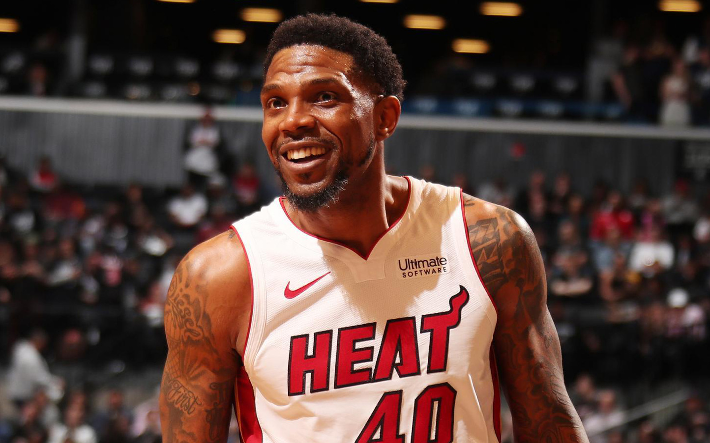 "Chàng cận vệ già" Udonis Haslem gắn bó mùa giải thứ 19 cùng Miami Heat