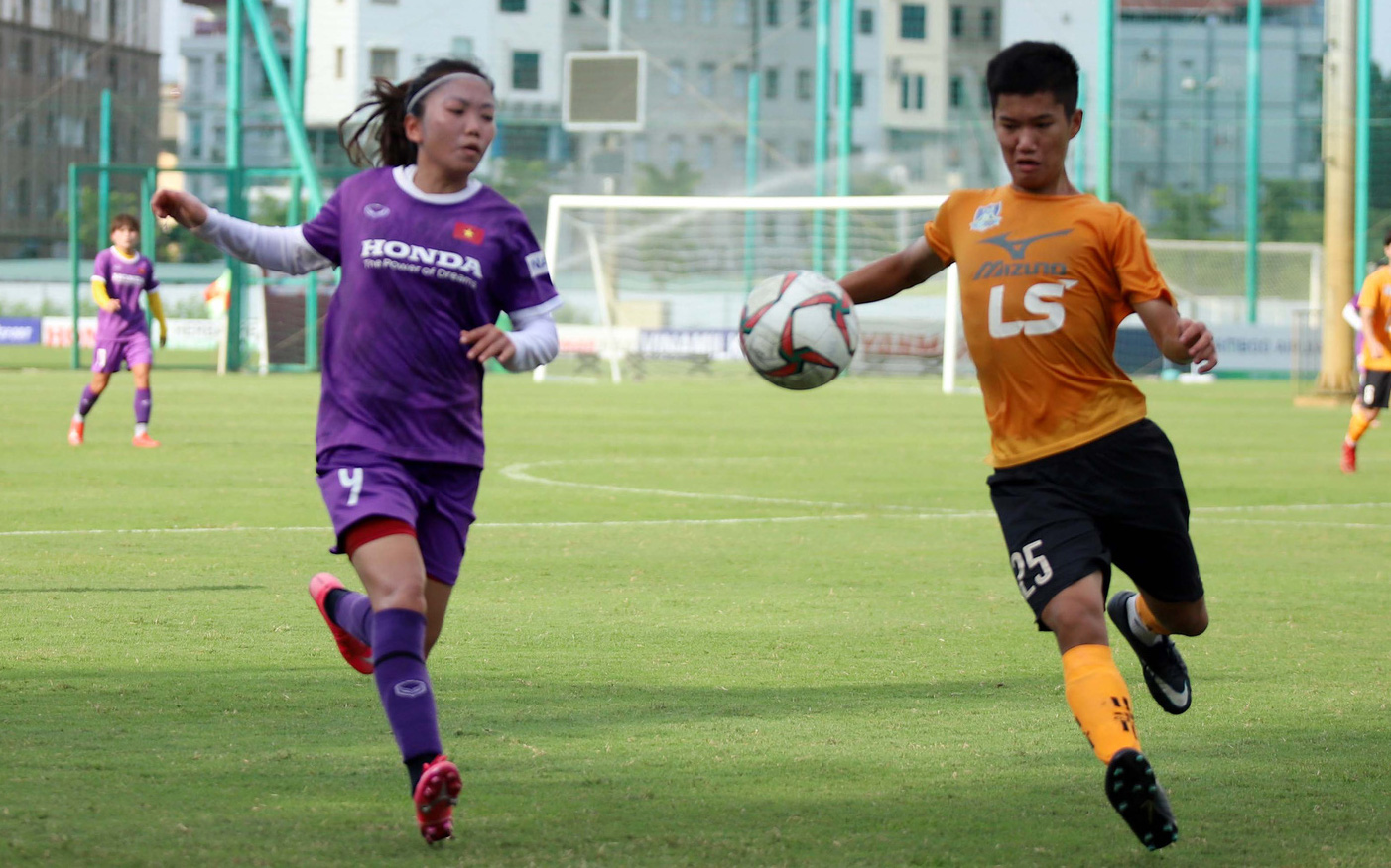 Huỳnh Như ghi bàn, tuyển nữ Việt Nam cầm hoà U15 nam Futsal Thái Sơn Bắc 