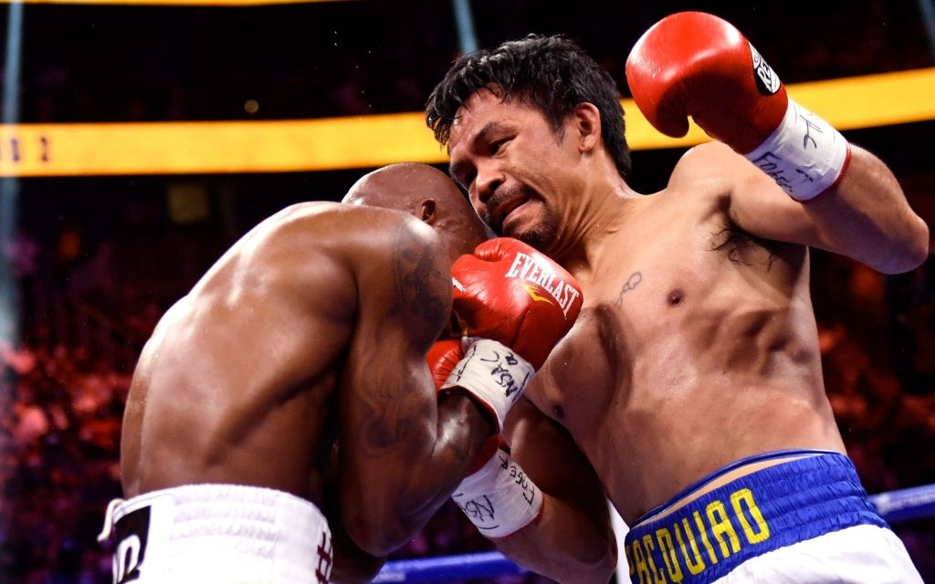 Manny Pacquiao thất bại trước nhà vô địch WBA Yordenis Ugas trong ngày tái xuất làng boxing ở tuổi 42