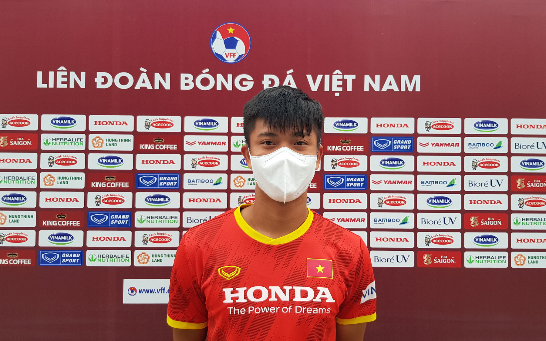 Tiền vệ Phan Văn Đức: "Tuyển Việt Nam đặt mục tiêu có 1 điểm trên sân khách Saudi Arabia"