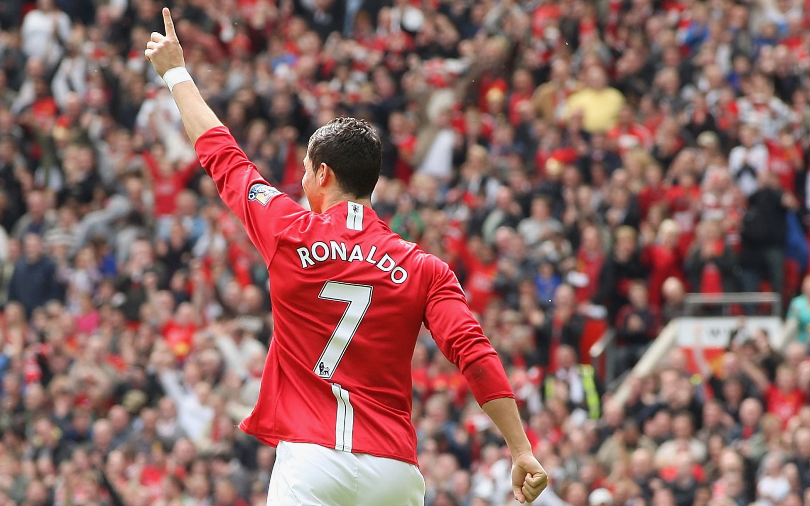 Hé lộ sốc: MU có thể nẫng tay trên Man City để đem Ronaldo quay về?