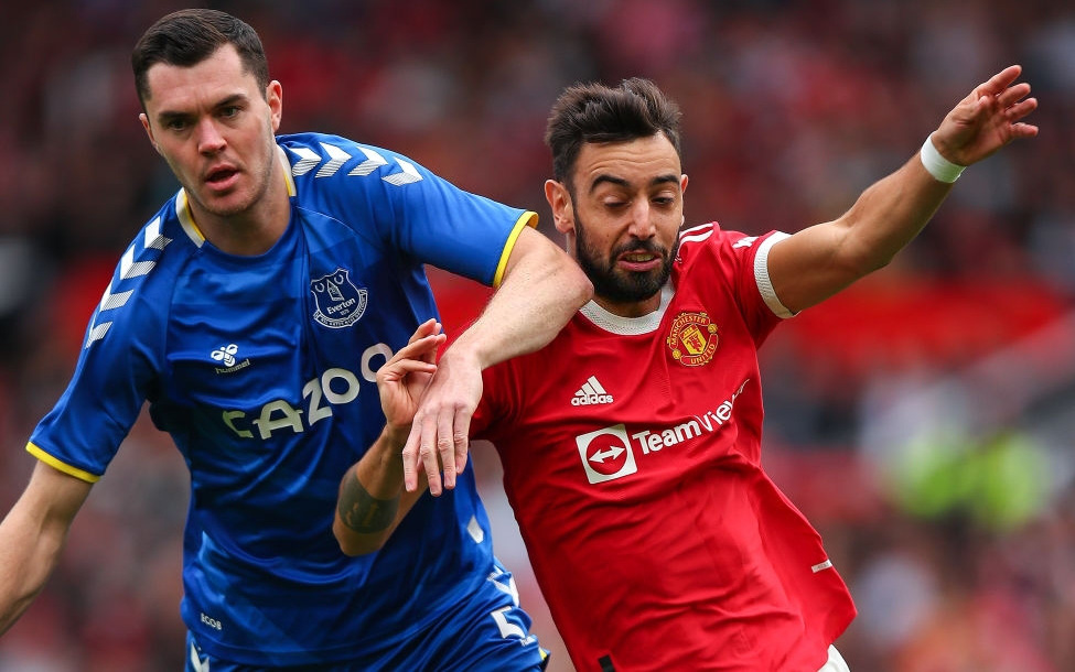 Bruno lập siêu phẩm, MU hủy diệt Everton 4-0