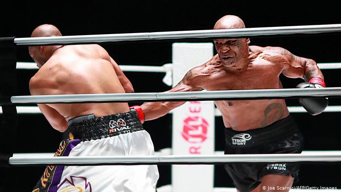 Những câu chuyện đáng chú ý trước thềm sự kiện Evander Holyfield - Vitor Belfort - Ảnh 4.