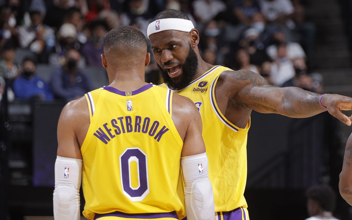 Russell Westbrook “đứng hình” trước câu hỏi làm thế nào Los Angeles Lakers cải thiện bản thân