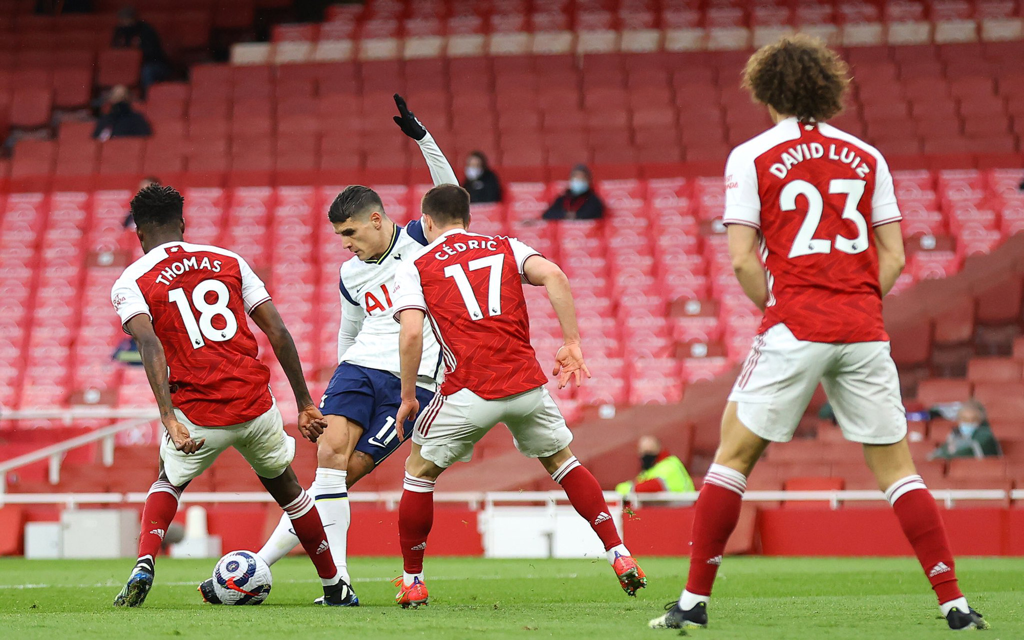 Siêu phẩm rabona giúp Lamela giành giải Bàn thắng đẹp nhất năm