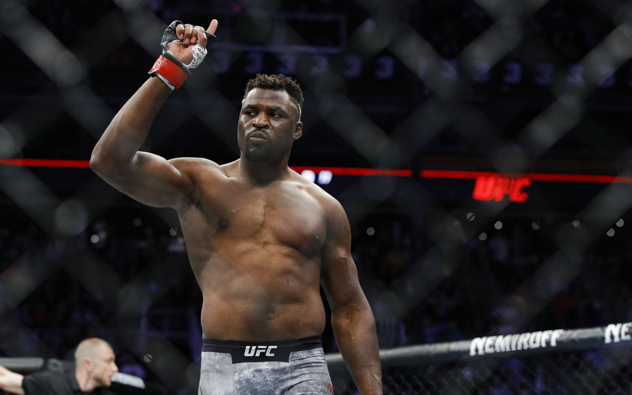 Francis Ngannou: Nhập nhằng chuyện đi hay ở trước thềm trận đại chiến cùng Ciryl Gane