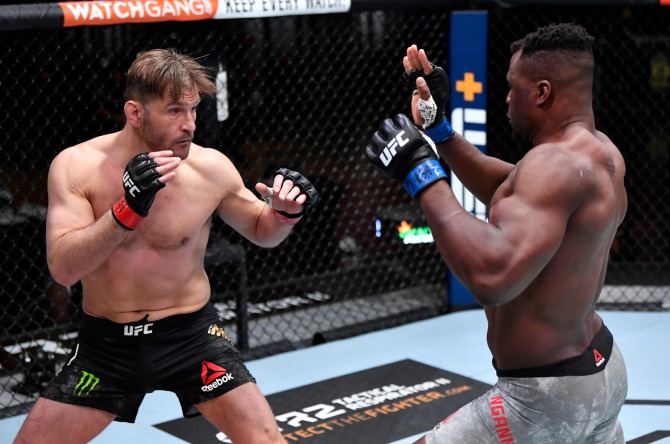 Hạng nặng của UFC sẽ ra sao khi Francis Ngannou nghỉ thi đấu hết năm 2022? - Ảnh 4.