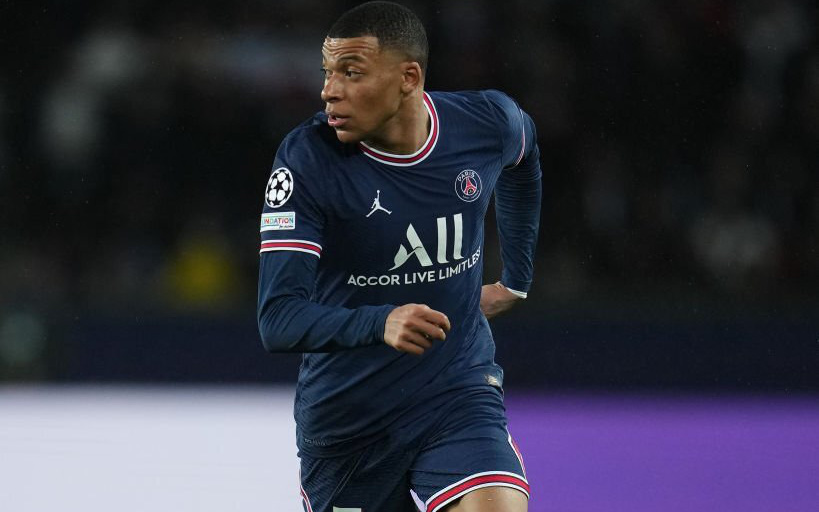 Mbappe ra yêu sách để ở lại PSG, đòi cả suất đá penalty của Messi