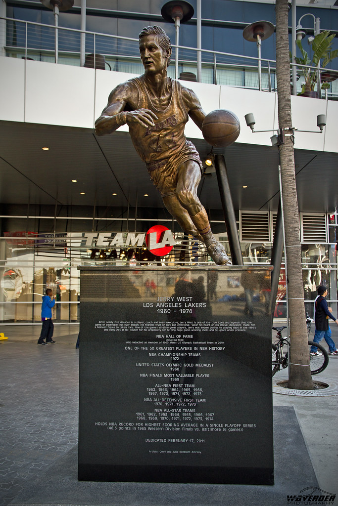 Huyền thoại Jerry West tố cáo Los Angeles Lakers đối xử bội bạc và vô ơn: 
