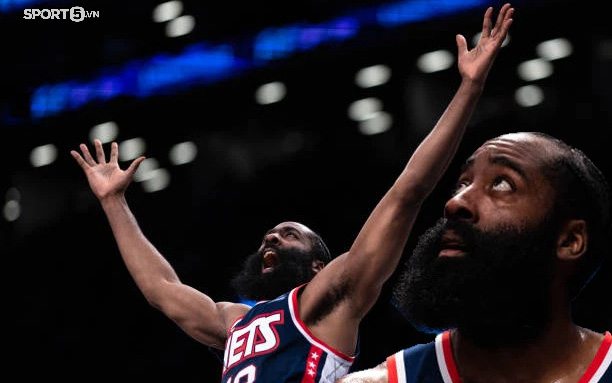 Tranh cãi hay không: James Harden vẫn là hậu vệ ghi điểm số 1 NBA?