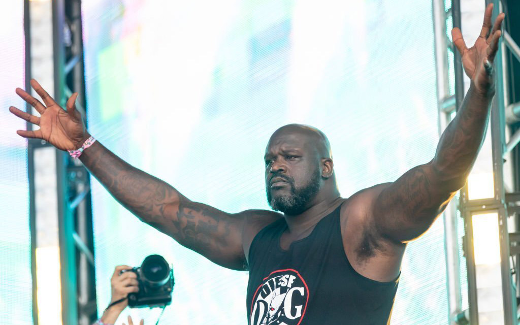 Shaquille O'Neal: Gã triệu phú chơi ngông hay thiên thần có cánh giữa đời thực?