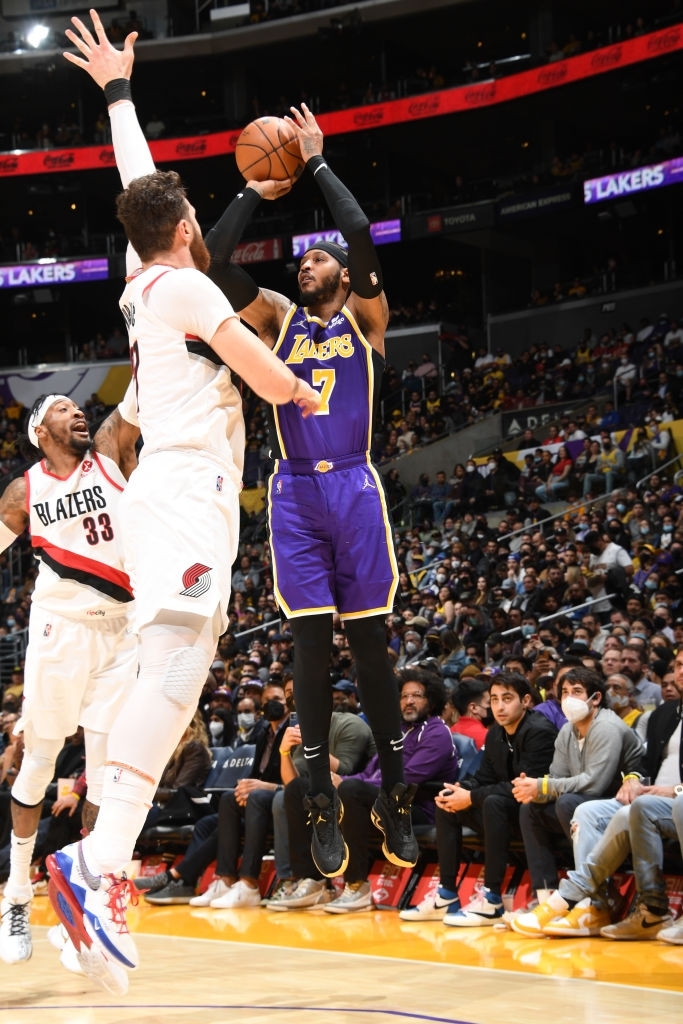 Los Angeles Lakers ngắt mạch 3 trận thua, tạo đà thuận lợi cho trận derby thành Los Angeles - Ảnh 1.