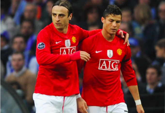 Berbatov bênh vực phong độ tệ hại của Ronaldo: "Cậu ấy được phép có những trận đá tồi" - Ảnh 1.