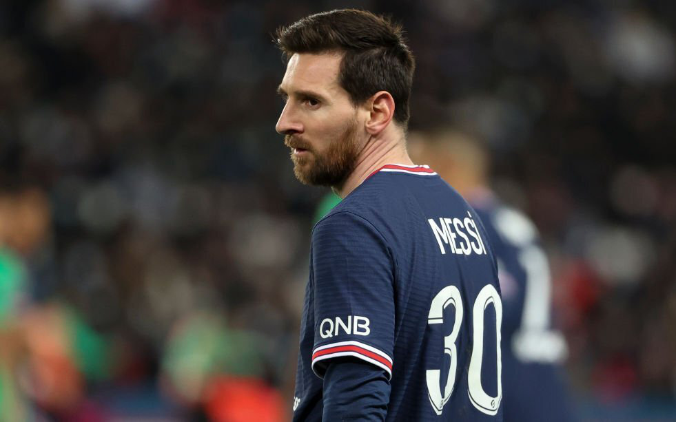 Messi tức giận vì bị báo chí Pháp &quot;ném đá&quot;