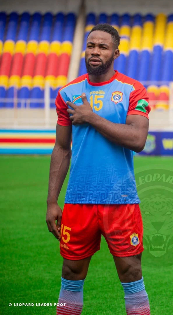 Tuyển thủ CHDC Congo bị fan phá nhà vì lập "cú đúp" sai lầm, "biếu" vé dự World Cup cho Morocco - Ảnh 2.
