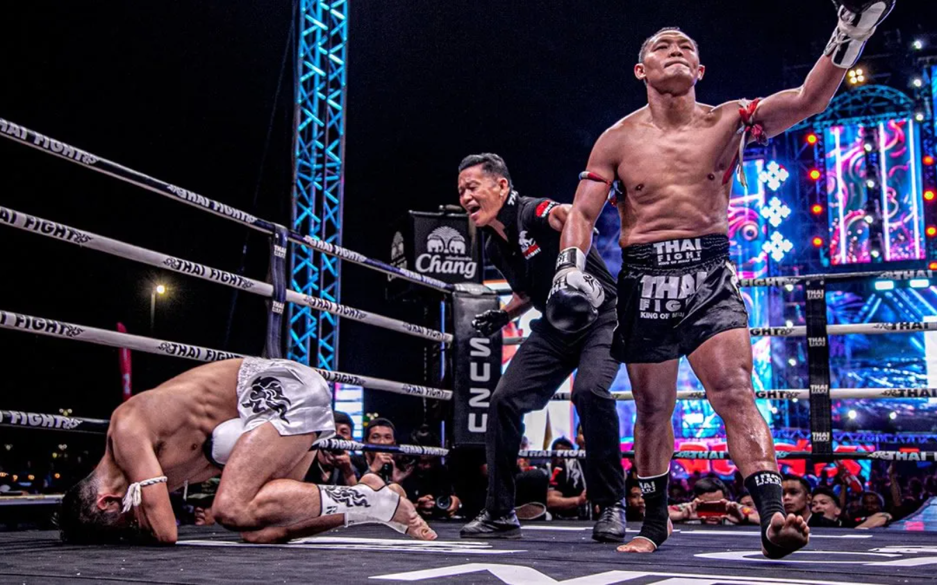 Saenchai đả bại đối thủ người Mỹ, duy trì thành tích ấn tượng ở tuổi 42