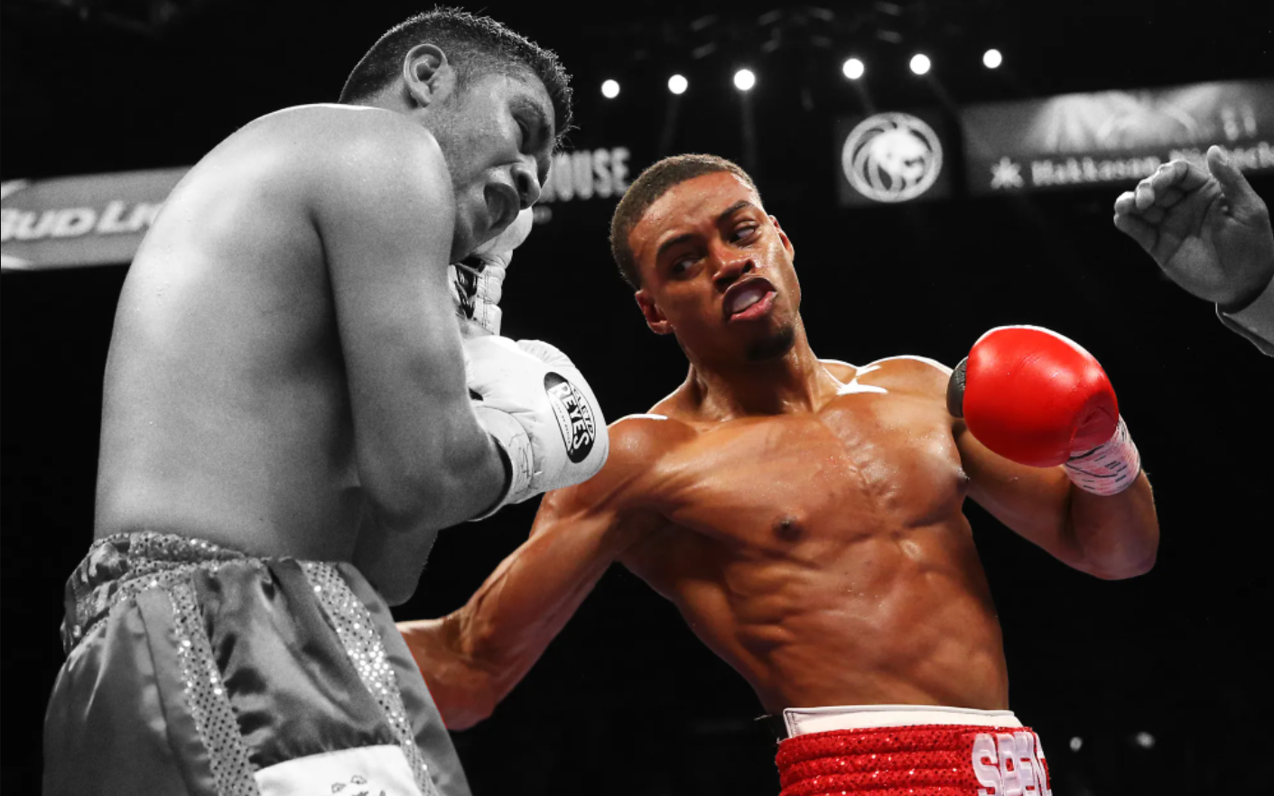 Vụ tai nạn khủng khiếp đã giúp Errol Spence thoát khỏi những cám dỗ như thế nào?