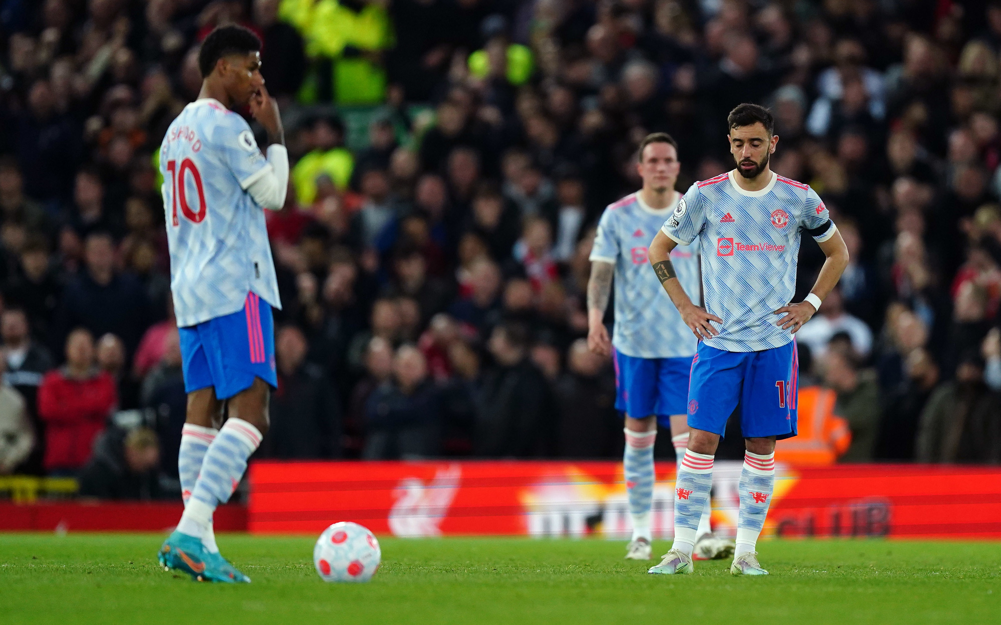 Roy Keane: &quot;Đầu mùa còn tức giận chứ giờ chỉ là nỗi buồn. Một MU không có trái tim, không có tâm hồn&quot;