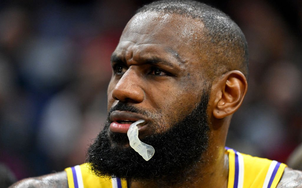 Lakers mất cơ hội ở Play-in, cư dân mạng nhanh tay "đào lại" phát ngôn đầu mùa của LeBron James