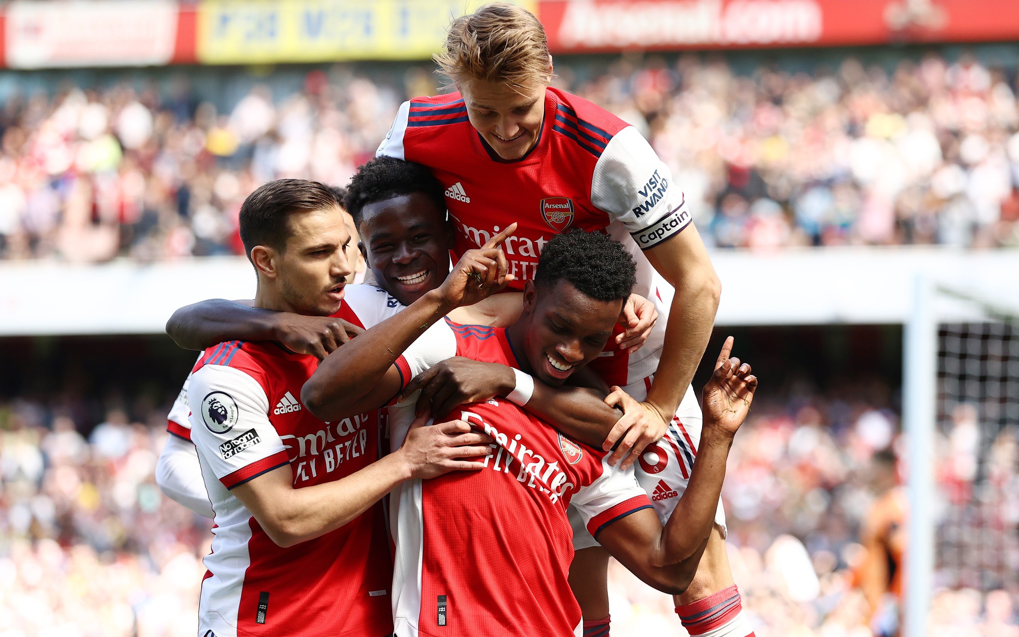 Cập nhật đua top 4 Ngoại Hạng Anh: Arsenal tiếp đà hưng phấn