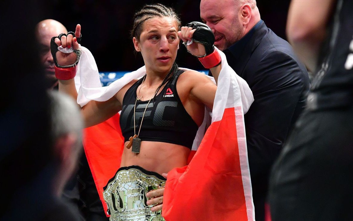 Cựu võ sĩ số 1 thế giới thất bại trong việc cắt cân, đẩy sự kiện của UFC vào thế hỗn loạn