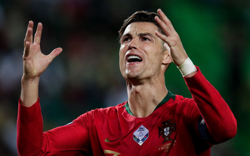 Ronaldo đánh dấu bàn thắng thứ 699 theo phong cách khiến tất cả phải bất ngờ