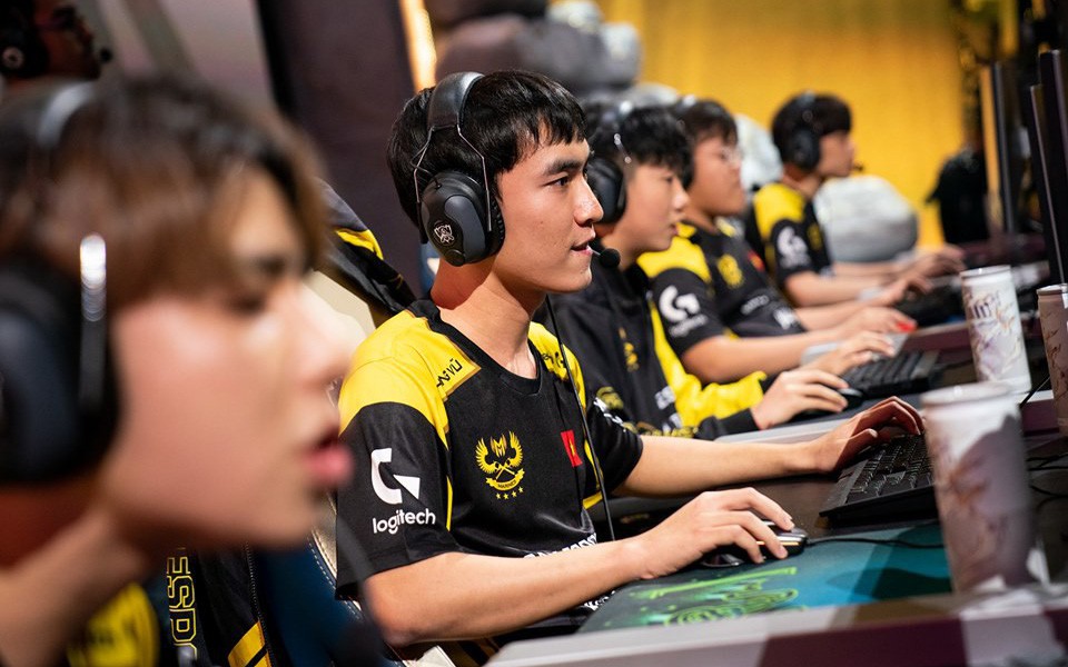 GAM < FPX: Cánh cửa đi tiếp tại CKTG 2019 của GAM Esports dần đóng lại