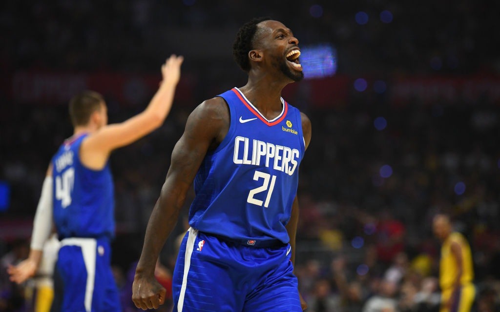 Patrick Beverley mất gần 600 triệu VNĐ vì hành vi "ngớ ngẩn" trong trận mở màn mùa giải NBA 19-20