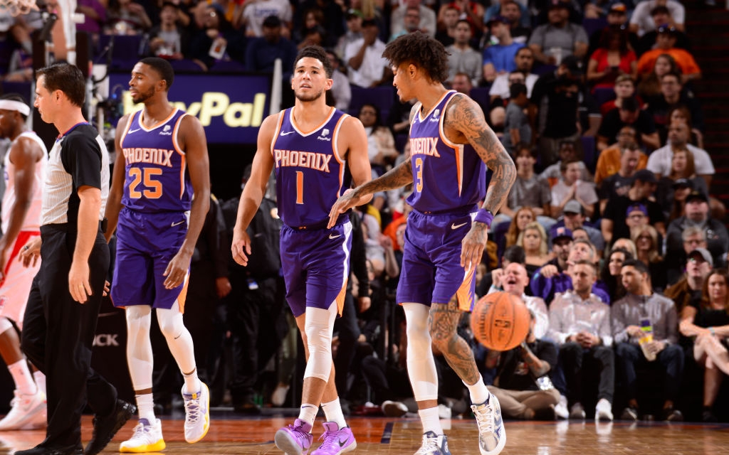 NBA 19-20: Thả mưa 3 điểm vào rổ đối phương, Phoenix Suns giành chiến thắng bất ngờ trước ứng viên vô địch Los Angeles Clippers