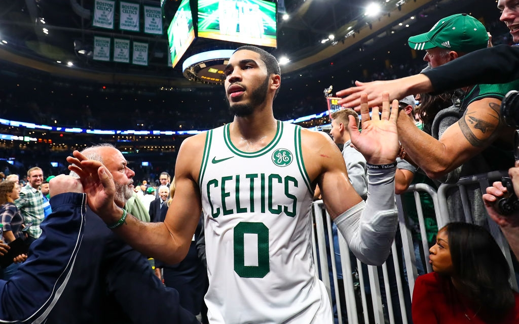 NBA 19-20: "Tự hủy" cách biệt 19 điểm, Milwaukee Bucks thất thủ tại thánh địa TD Garden của Boston Celtics