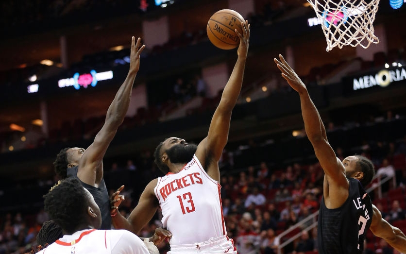 NBA 19-20: Bùng nổ ở hiệp 4 với 17 điểm, James Harden dẫn dắt Houston Rockets vượt qua màn ngược dòng của Los Angeles Clippers