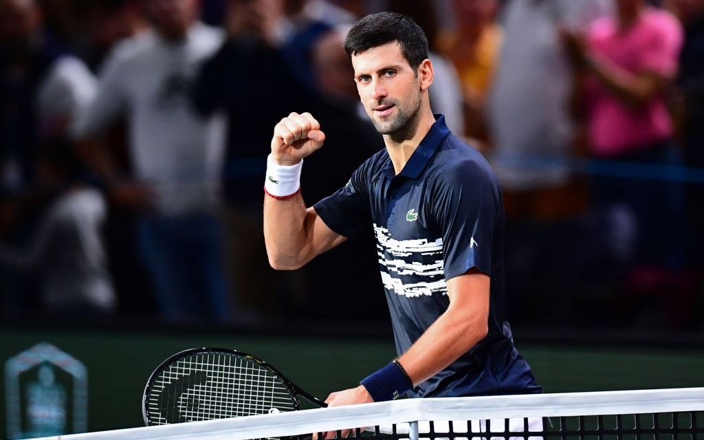 Djokovic trả nợ theo cách ít ai ngờ, Nadal vượt khó vào bán kết